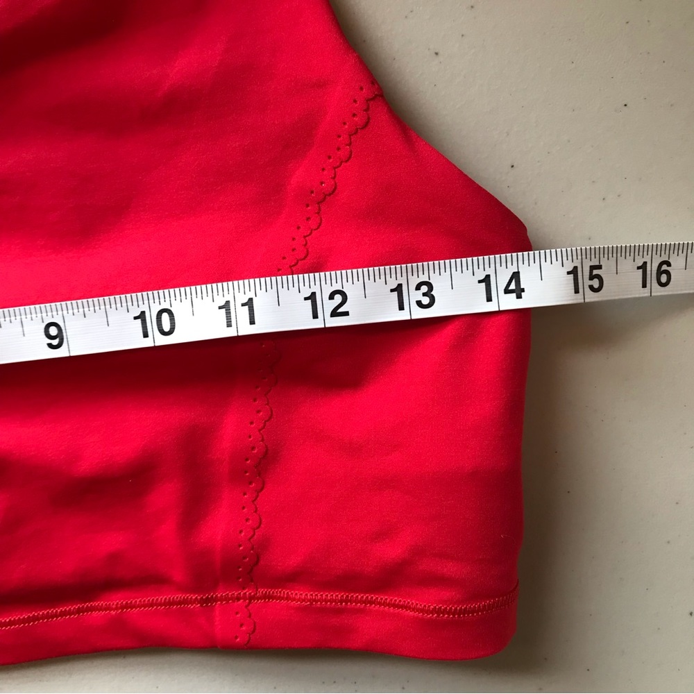 Lululemon Fast As Light Bra Size 8 - Picture 6 of 7